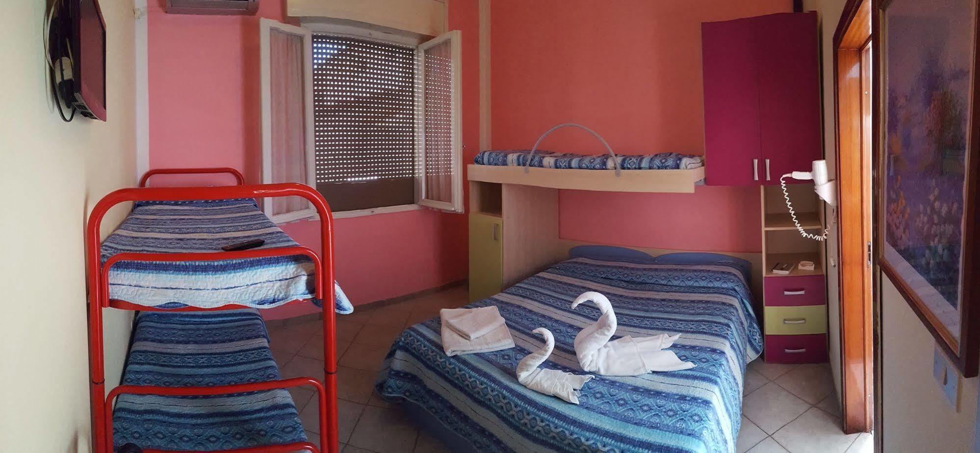Hotel Villa Lorena Rimini Ngoại thất bức ảnh